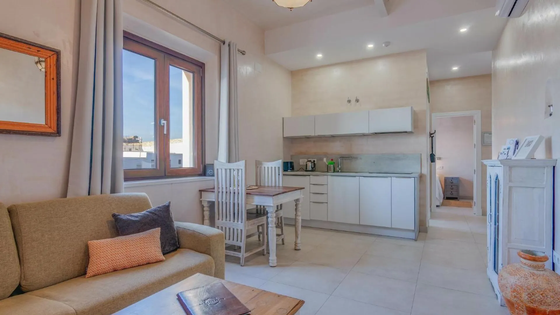 Apartamentos La Residencia Tarifa
