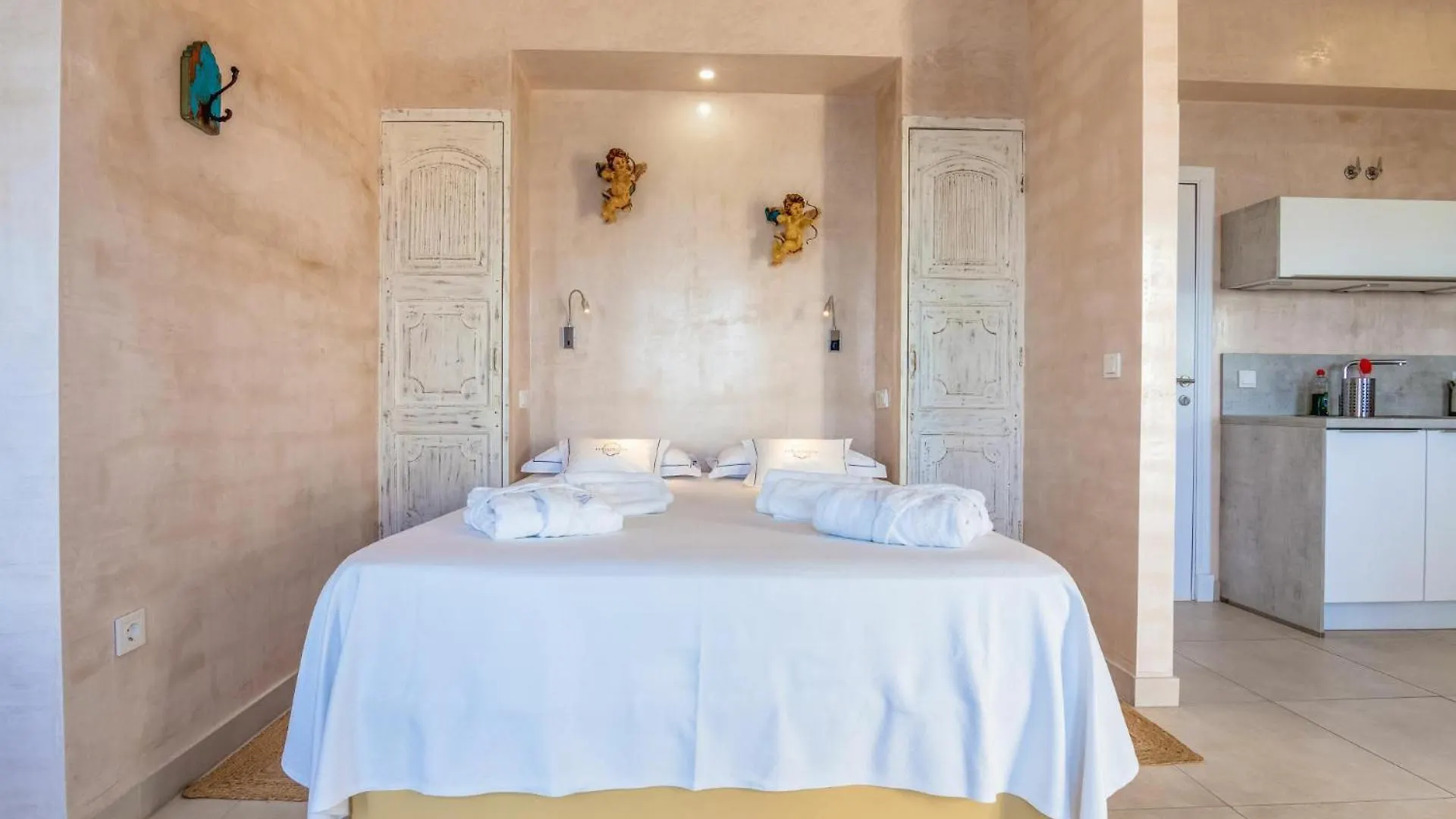 Apartamentos La Residencia Tarifa